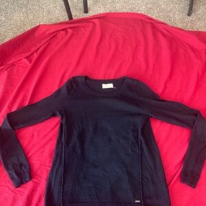 Woman’s hollister sweater size large